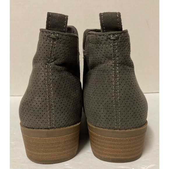 Universal Thread Dylan Women’s Laser Cut Ankle Booties Size 7 1/2 - Picture 4 of 5